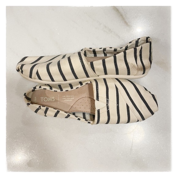 TOMS White Navy Riviera Stripe Women’s Classics Venice Collection Sz 6.5 - Picture 5 of 7